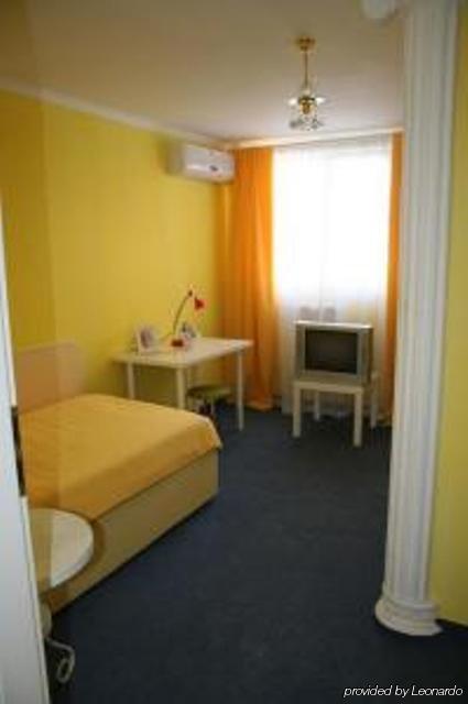 Hotel Nelisse Bucareste Quarto foto