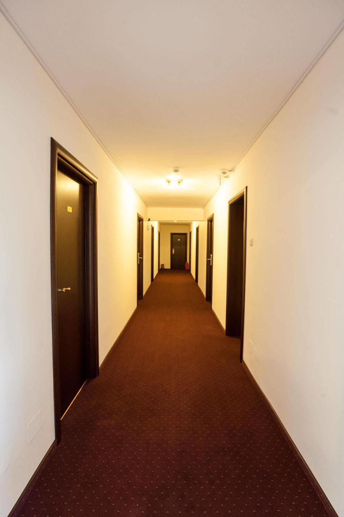 Hotel Nelisse Bucareste Exterior foto